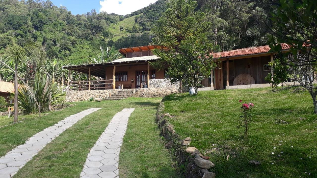 Chale Refugio Da Pedra Sp Villa Sao Bento do Sapucai Exterior photo
